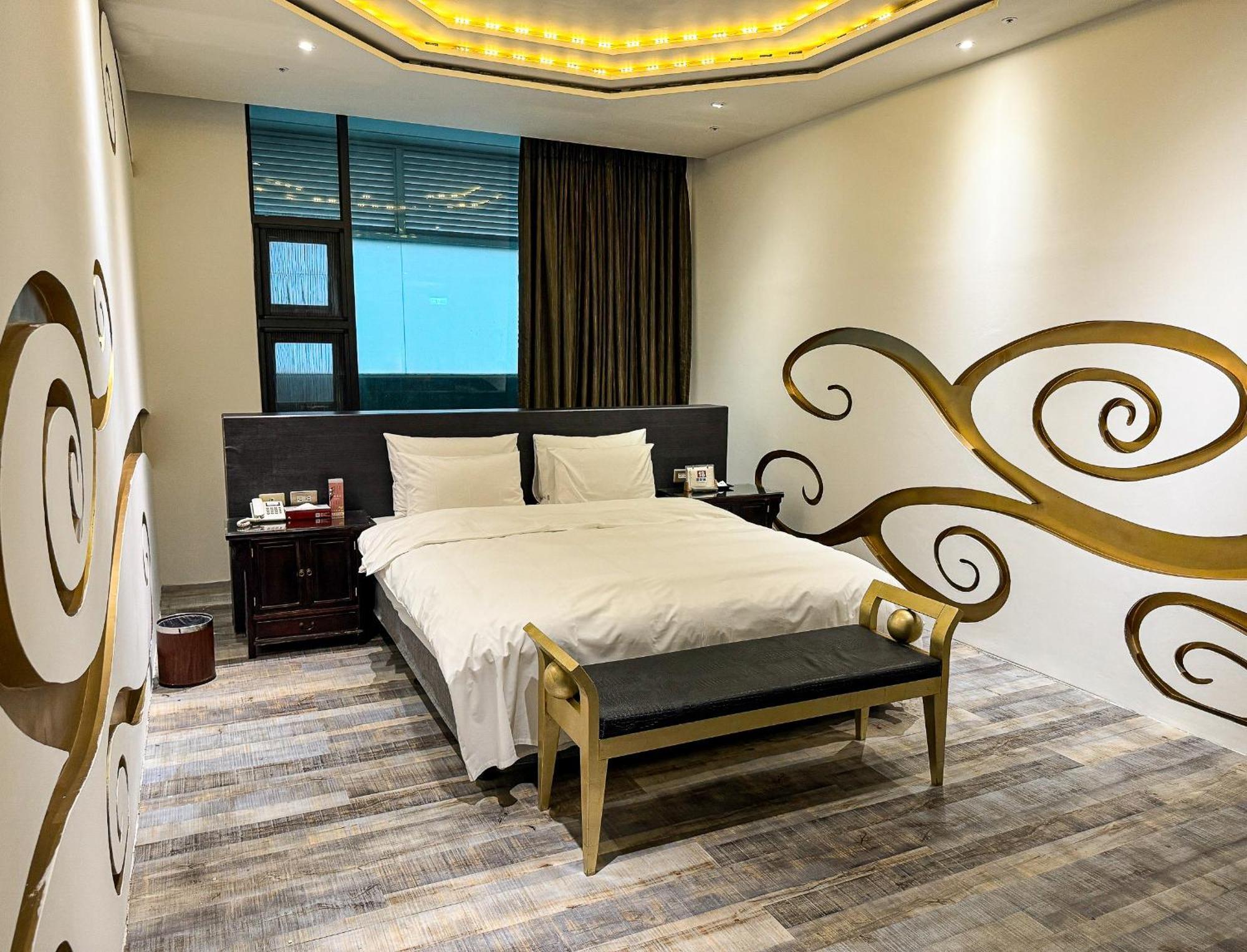 All-Ur Boutique Motel - Taichung Branch Exterior photo