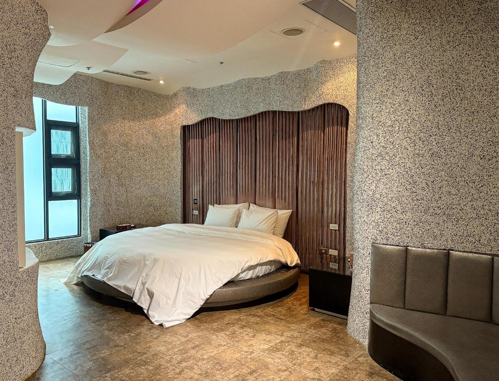 All-Ur Boutique Motel - Taichung Branch Exterior photo